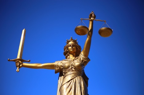 C:\Users\user\Downloads\justice-2060093_640.jpg
