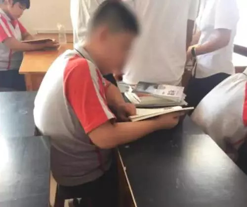 http://discuz-yeeyi.oss-ap-southeast-2.aliyuncs.com/news/data/article/2018_09_18/6/pic_1537233670_54034.jpg