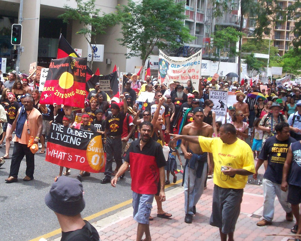 https://upload.wikimedia.org/wikipedia/commons/3/39/Australiadayprotest.jpg