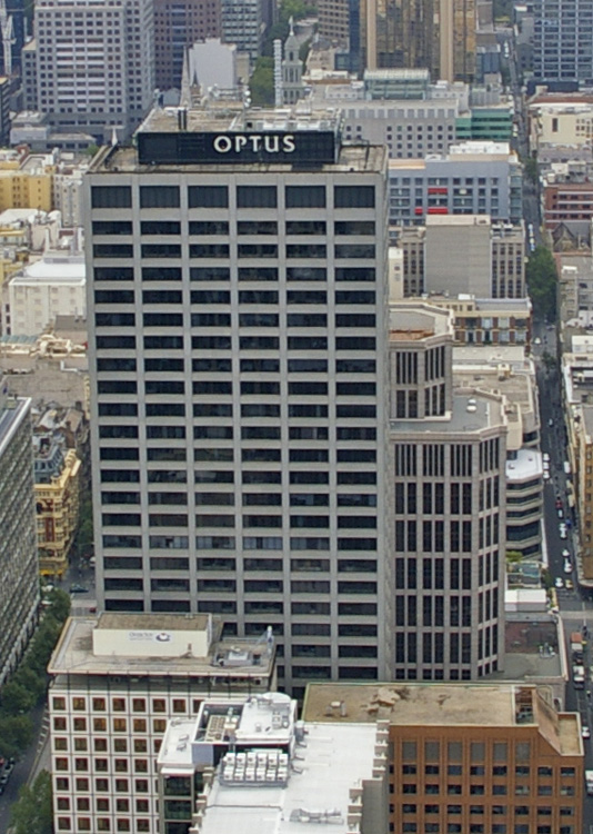 https://upload.wikimedia.org/wikipedia/commons/8/82/Optus_Melbourne.jpg