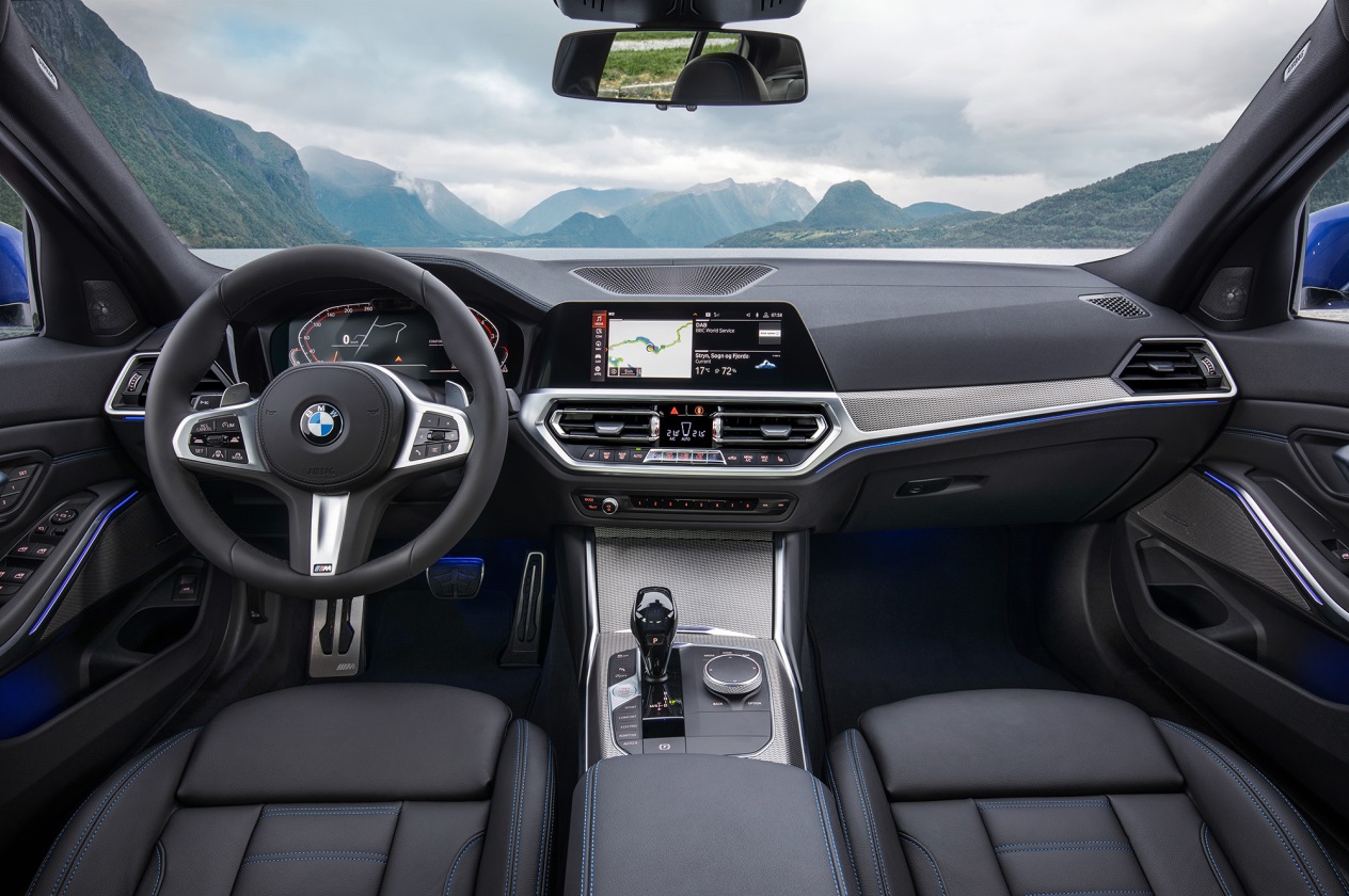 C:\Users\user\Desktop\新增資料夾\20181010\616-Car Guide\3series-full\5bb32aeeec05c41766000248.jpg