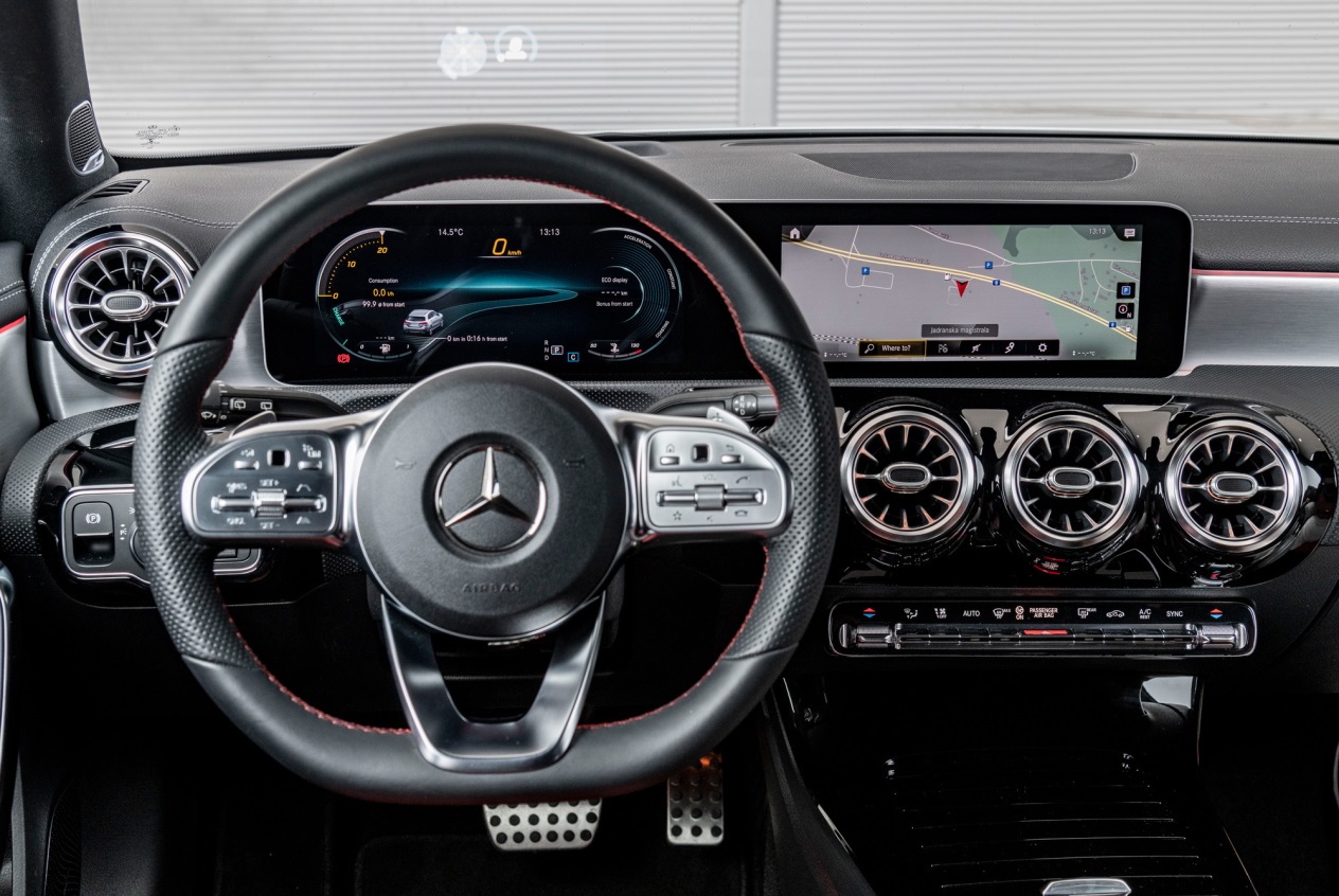 C:\Users\user\Desktop\新增資料夾\20181024\618-Car Guide\a250\5ae23d65ec05c4377f000050.jpg