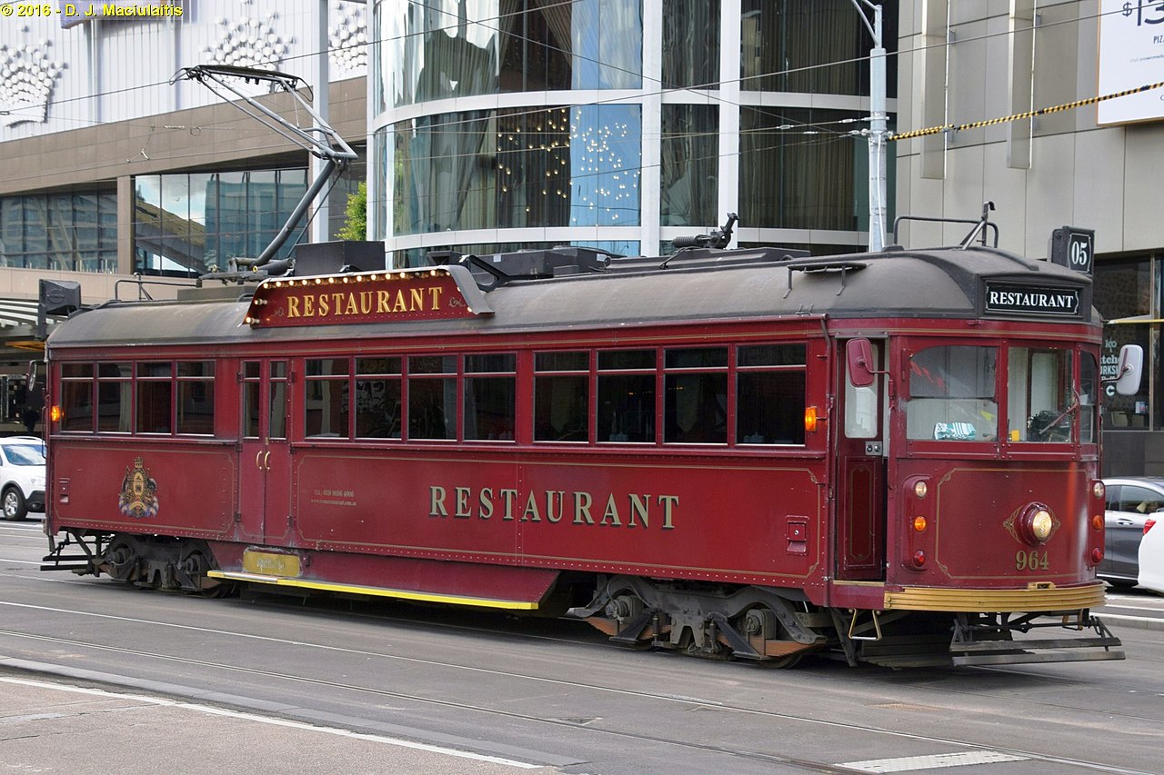https://upload.wikimedia.org/wikipedia/commons/thumb/b/be/Restaurant_Tram_Melbourne.jpg/1280px-Restaurant_Tram_Melbourne.jpg