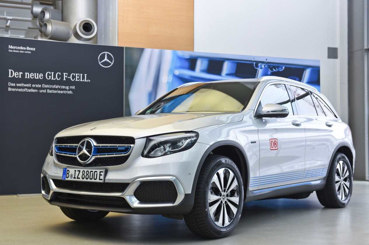 C:\Users\user\Desktop\20181121\622-Car Guide\P37-benz\5beac0d9ec05c43f61000017.jpg