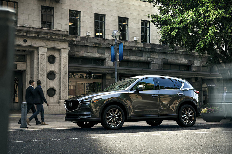 C:\Users\user\Desktop\20181121\622-Car Guide\P38-mazda\uW72dUoYSSlf2yZ.jpg