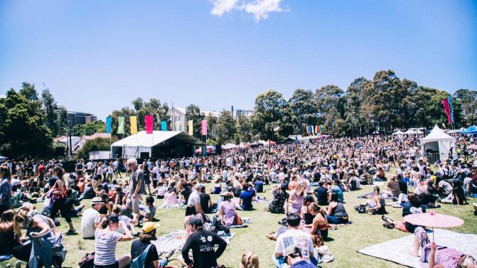 D:\Sally Bai\生活网文章\1107\newtown-festival-2017-supplied-credit-James-Simpson-671x377.jpg