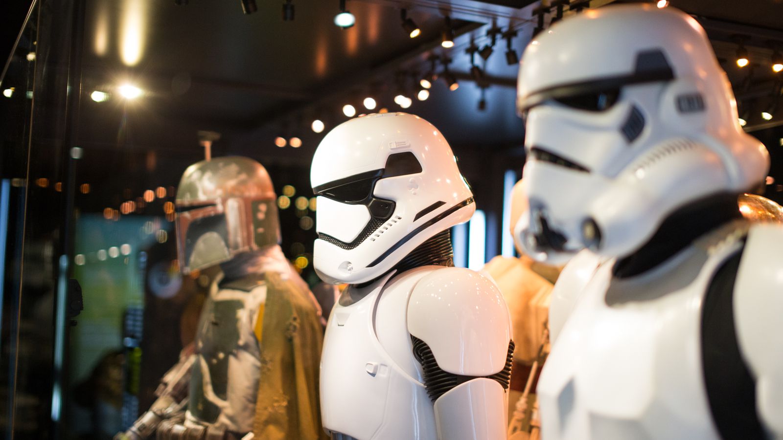 D:\Sally Bai\生活网文章\1114\star-wars-identities-exhibition-5.jpg
