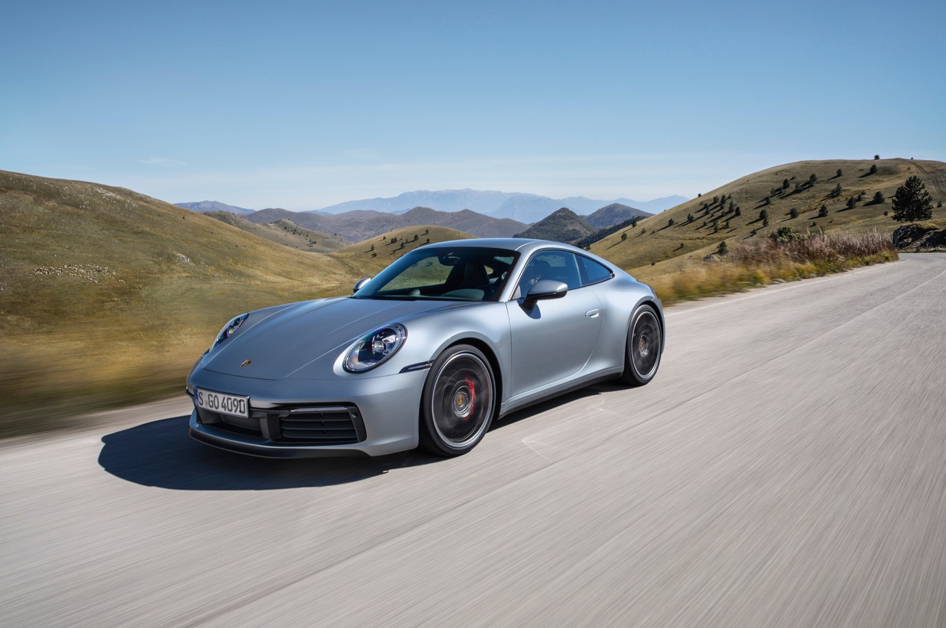 C:\Users\Jialing\Desktop\20181212\625-Car Guide\911-full\5bfd324bec05c4022c00003c.jpg