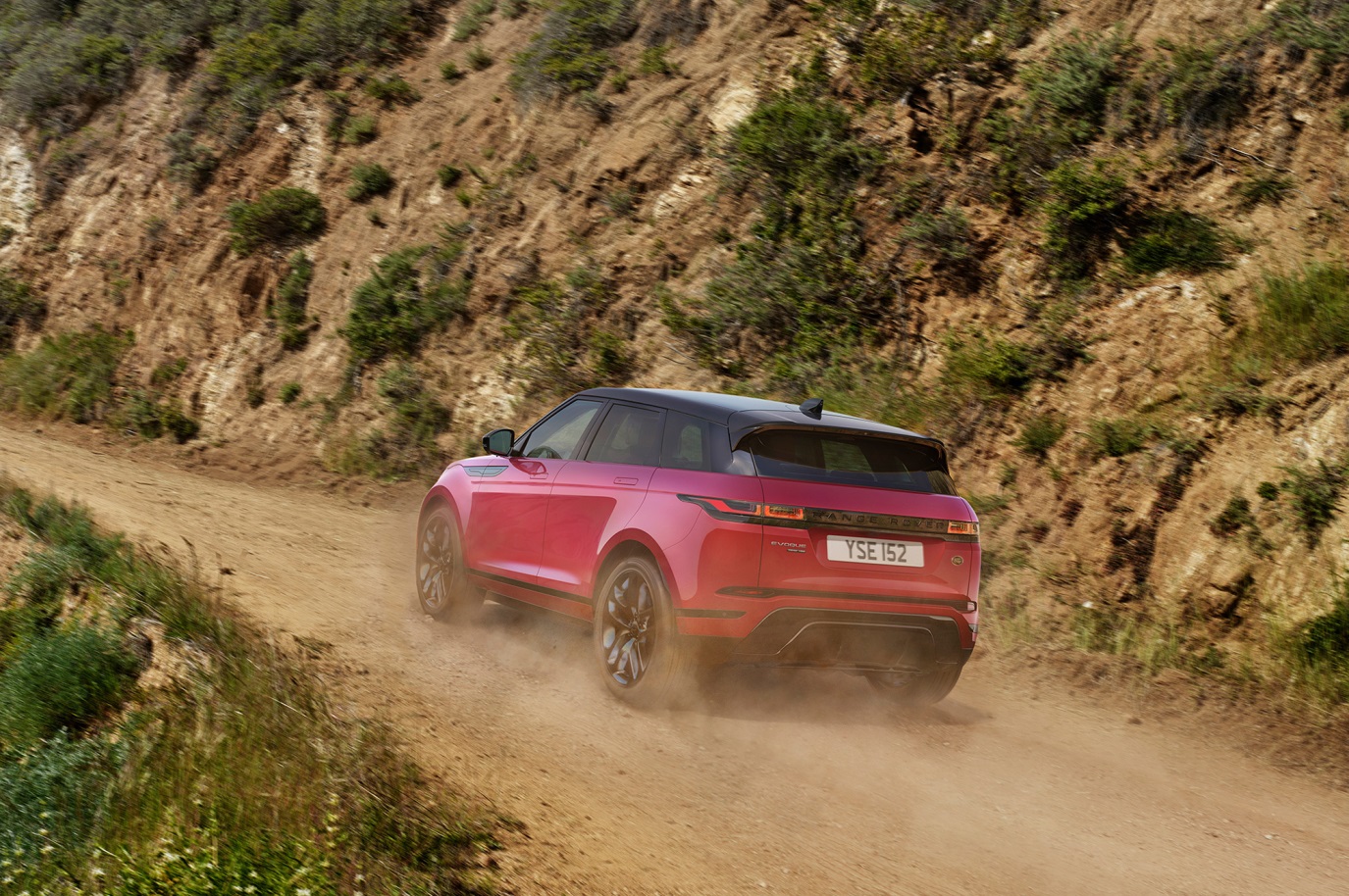 C:\Users\Jialing\Desktop\20181212\625-Car Guide\Evoque-full\5bf41f49ec05c4ed620000db.jpg