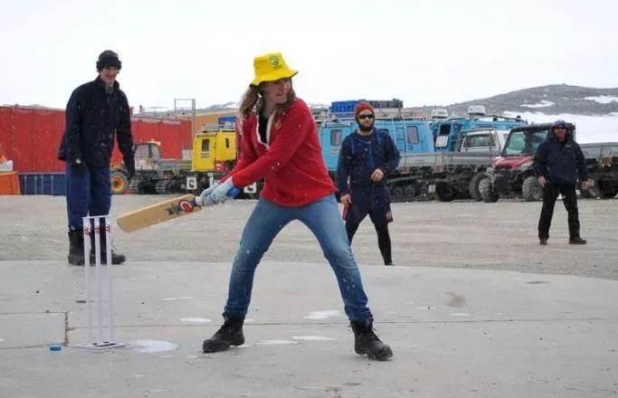 https://mmbiz.qpic.cn/mmbiz_jpg/w7JoL97SCN9hAXSe2vhmaD8qKjtkdTJyOrcASiawkBBwDHAgzddKbUXWuOSKLE1s9CRic2cohYN1VcTRibAAibI5IA/640?wx_fmt=jpeg