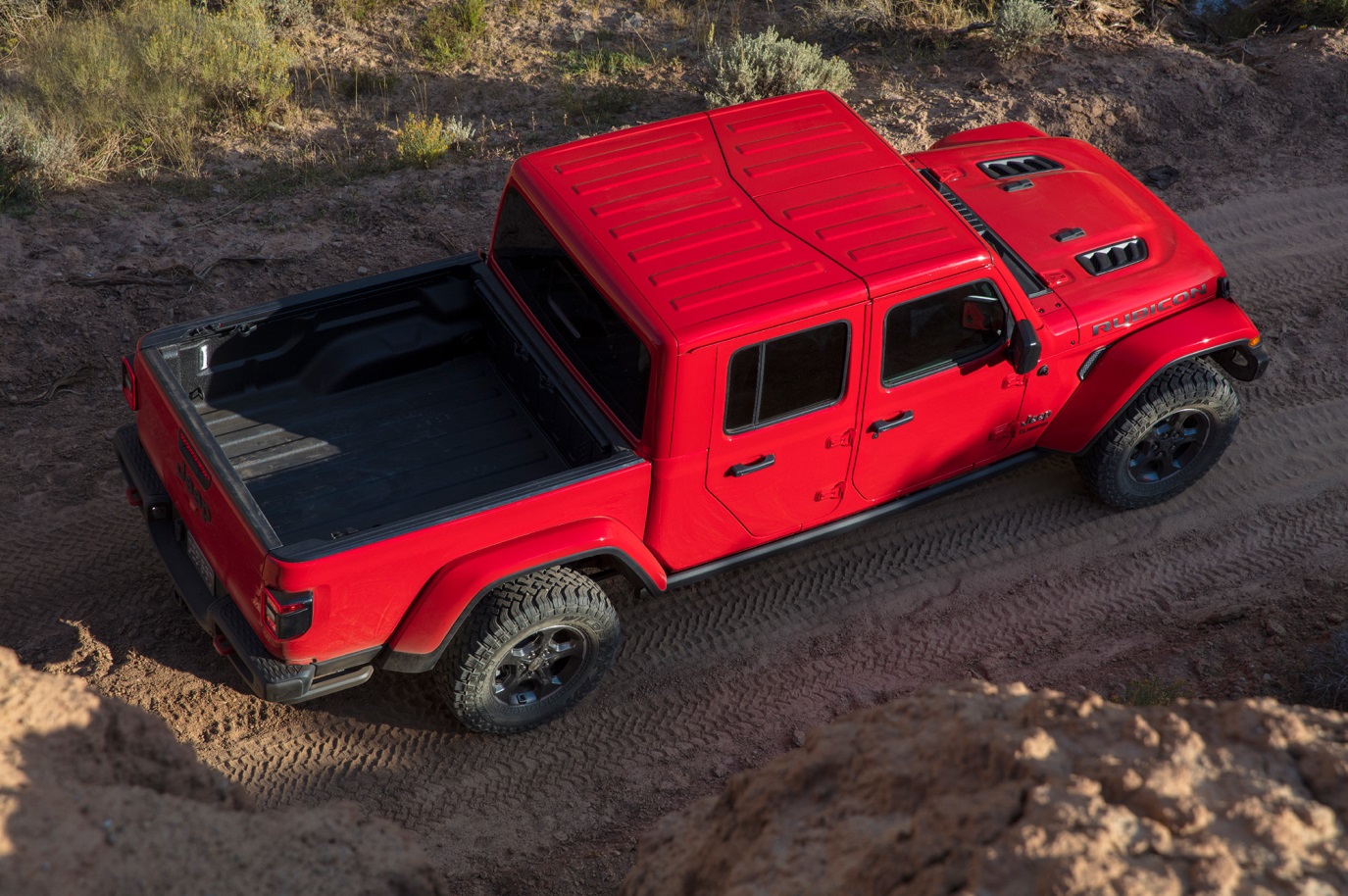 C:\Users\Jialing\Desktop\20190106\627-Car Guide\jeep-half\5bffb145ec05c419690001c2.jpg