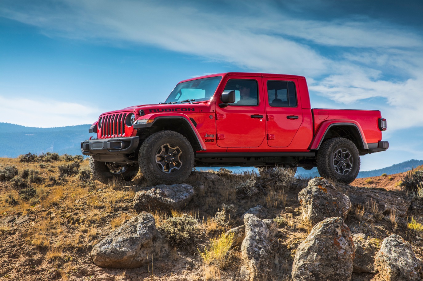 C:\Users\Jialing\Desktop\20190106\627-Car Guide\jeep-half\5bffb13fec05c419690000bb.jpg