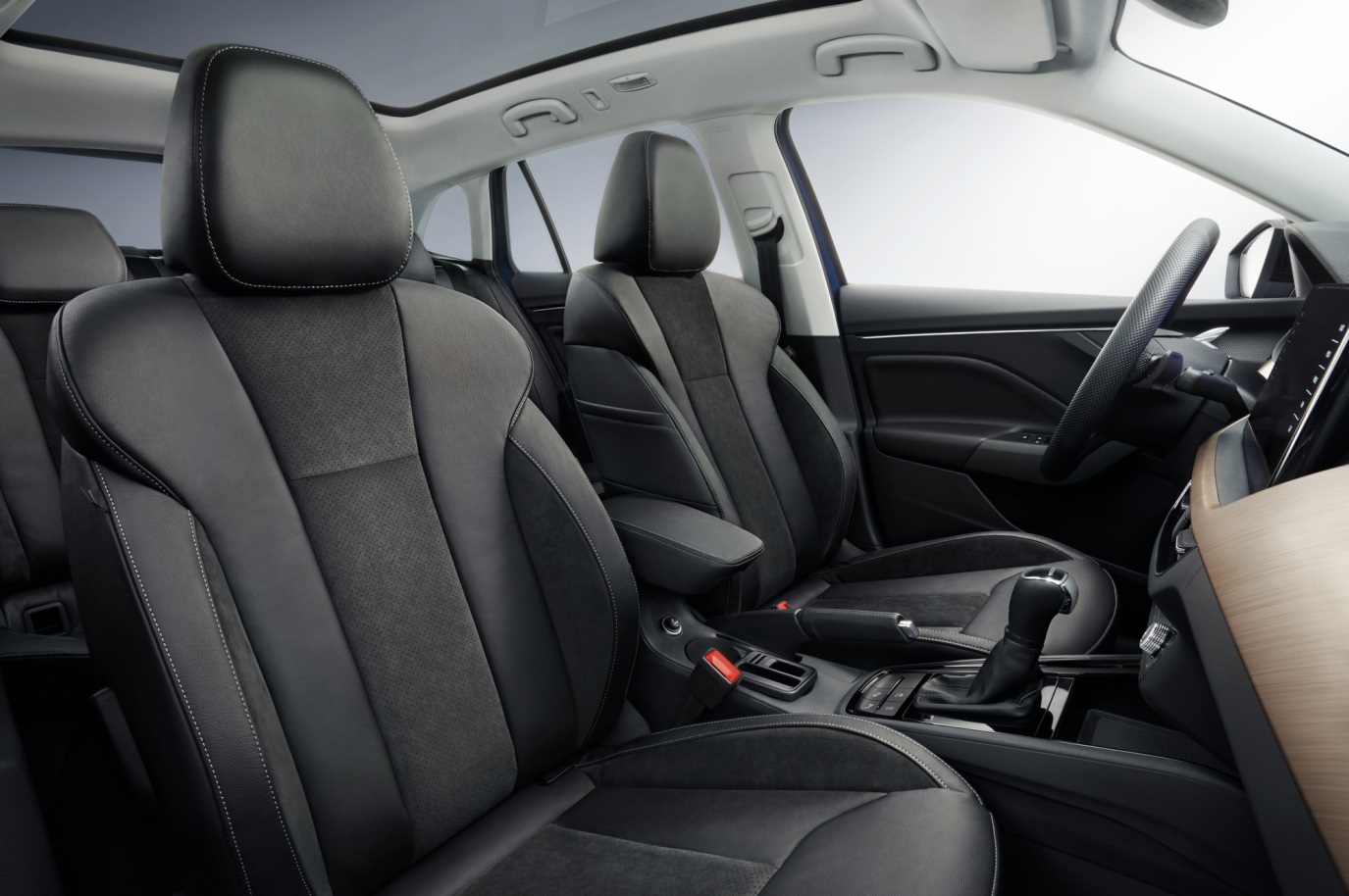 C:\Users\Jialing\Desktop\20190106\627-Car Guide\skoda-hlf\5c0a1620ec05c4ae70000028.jpg