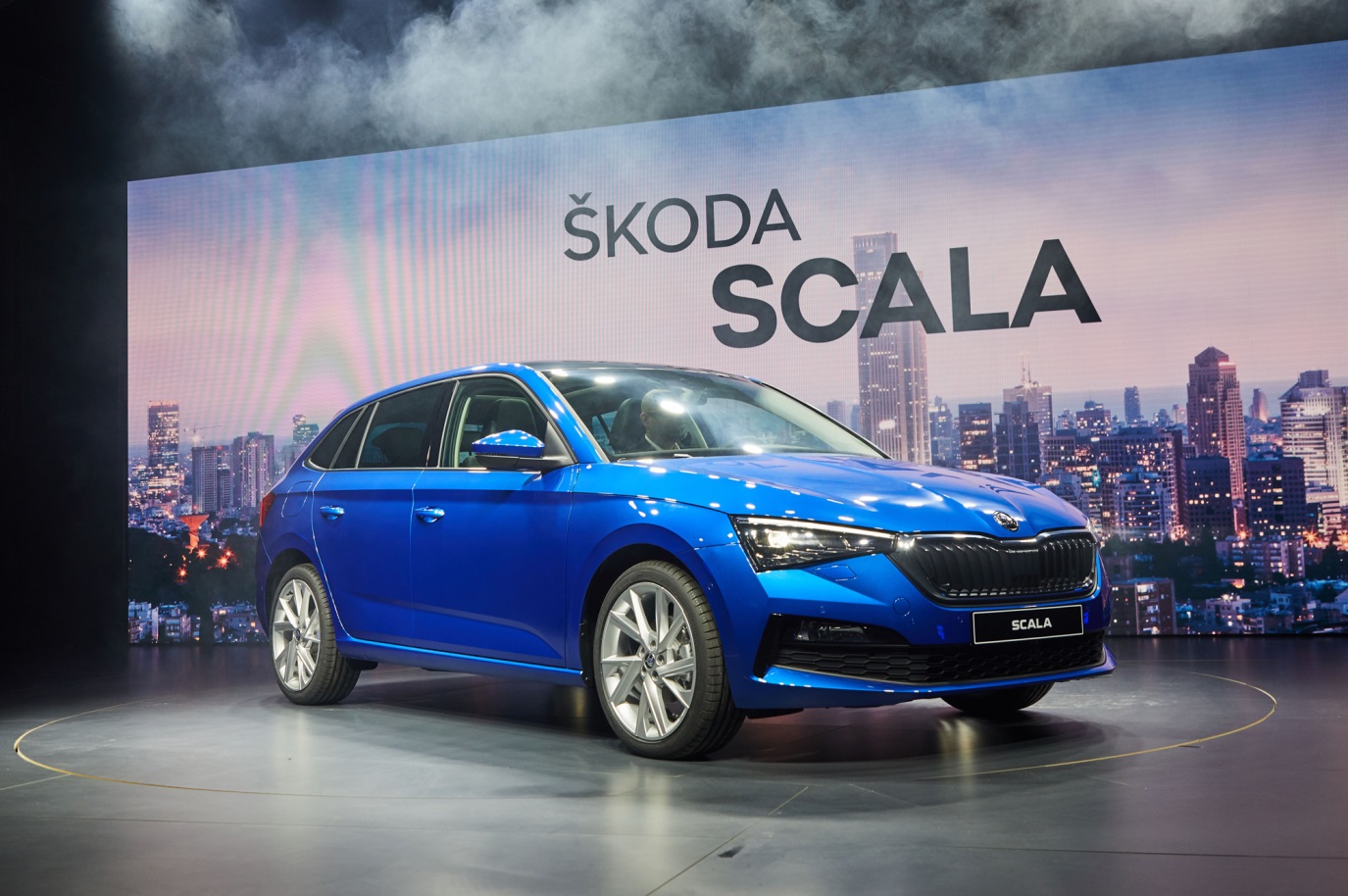 C:\Users\Jialing\Desktop\20190106\627-Car Guide\skoda-hlf\5c0a21c7ec05c4ae7000015f.jpg
