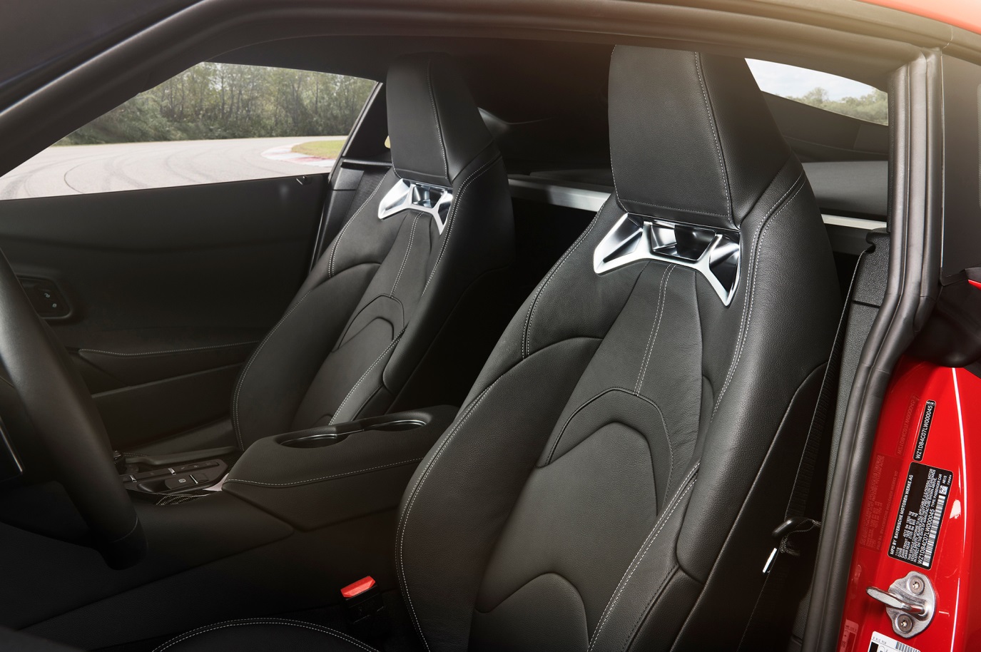 C:\Users\Jialing\Desktop\20190130\630-Car Guide\supra-full\5c3cc06bec05c4f812000255.jpg
