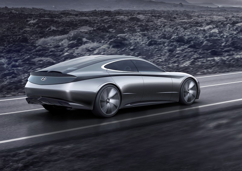 C:\Users\Jialing\Desktop\20190227\634-Car Guide\IF-half\Le Fil Rouge-2.jpg