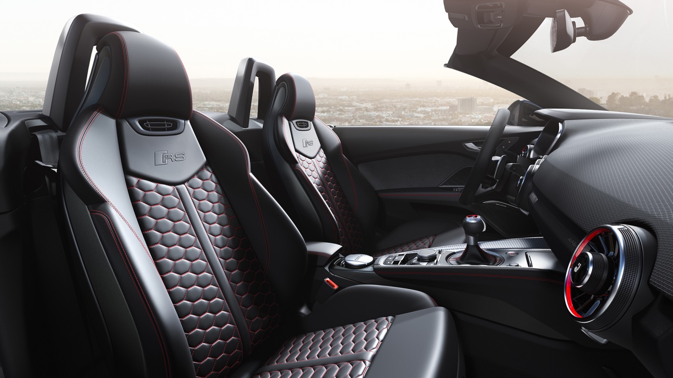 C:\Users\Jialing\Desktop\20190227\634-Car Guide\TT RS - full\5c5aa5ecec05c4075d00019b.jpg