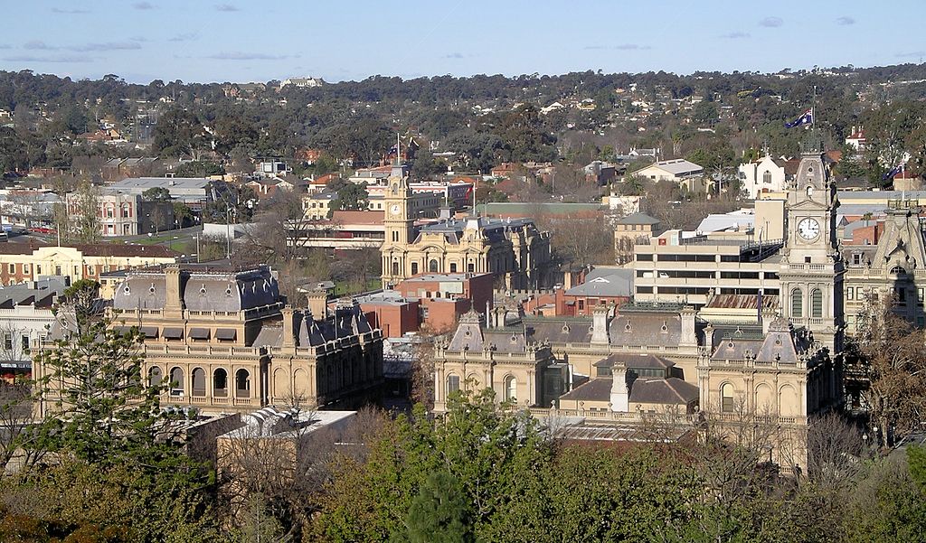 Central bendigo from botanic gardens.jpg