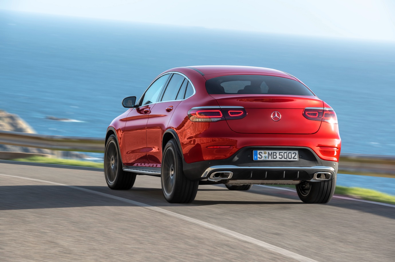 C:\Users\Jialing\Desktop\20190410\640-Car Guide\GLC-full\5c91c626ec05c43b750001d0.jpg