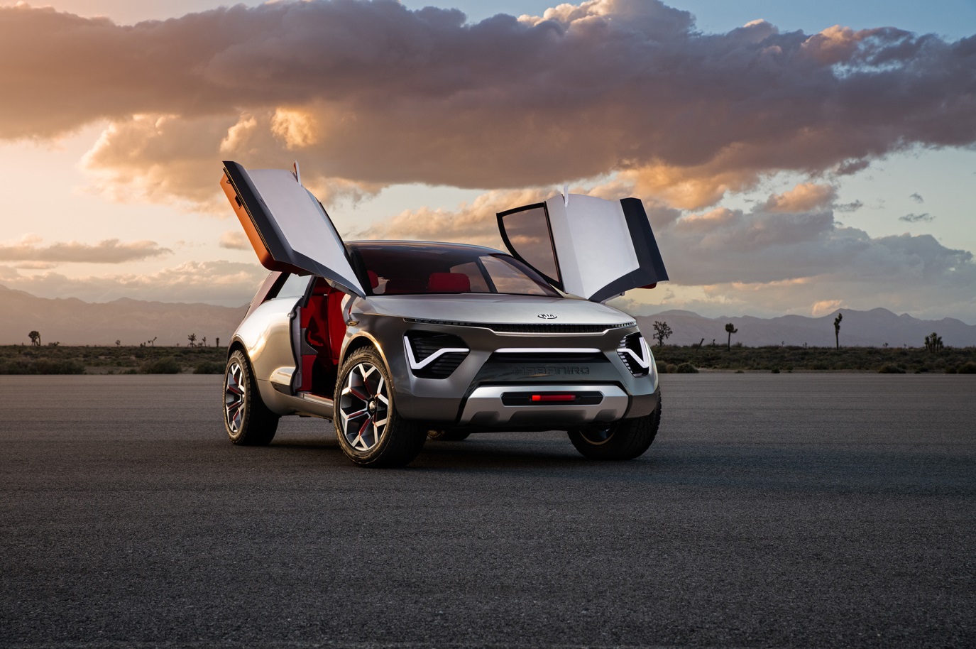C:\Users\Jialing\Desktop\20190515\Car Guide\Hyundai-full\HabaNiro-1.jpg