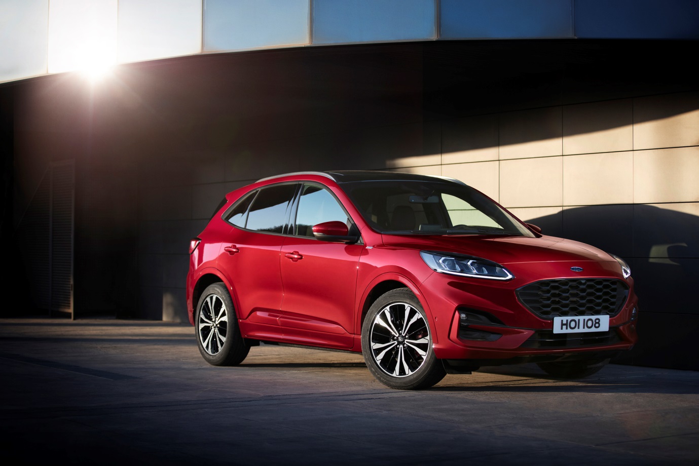 D:\20190424\Car Guide\kuga-half\5ca38306ec05c4035a000136.jpg