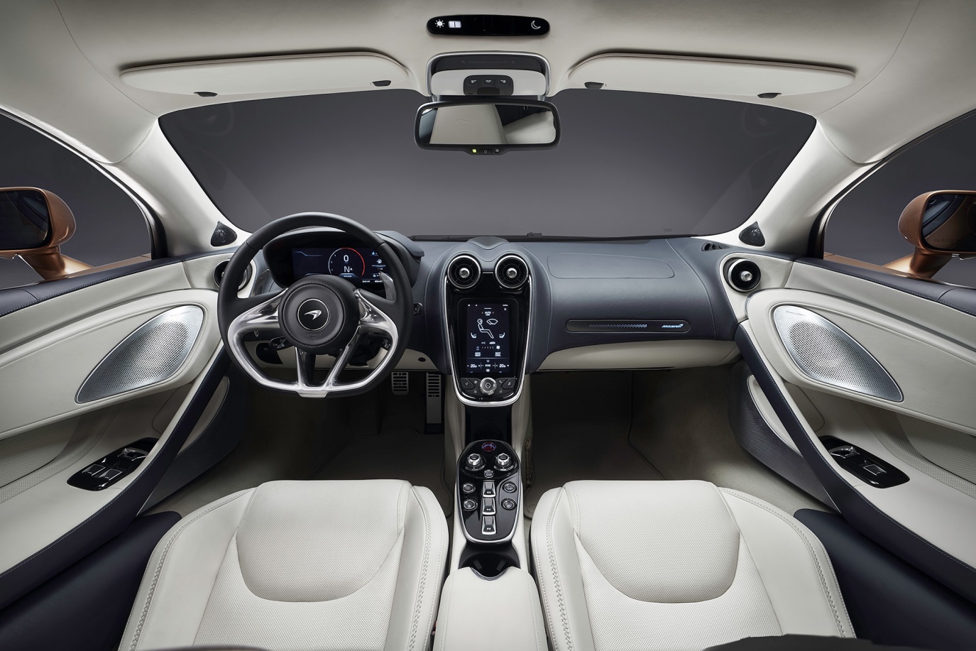 C:\Users\Jialing\Desktop\20190529\Car Guide\McLaren GT-full\5cdc0790ec05c4755b000160.jpg
