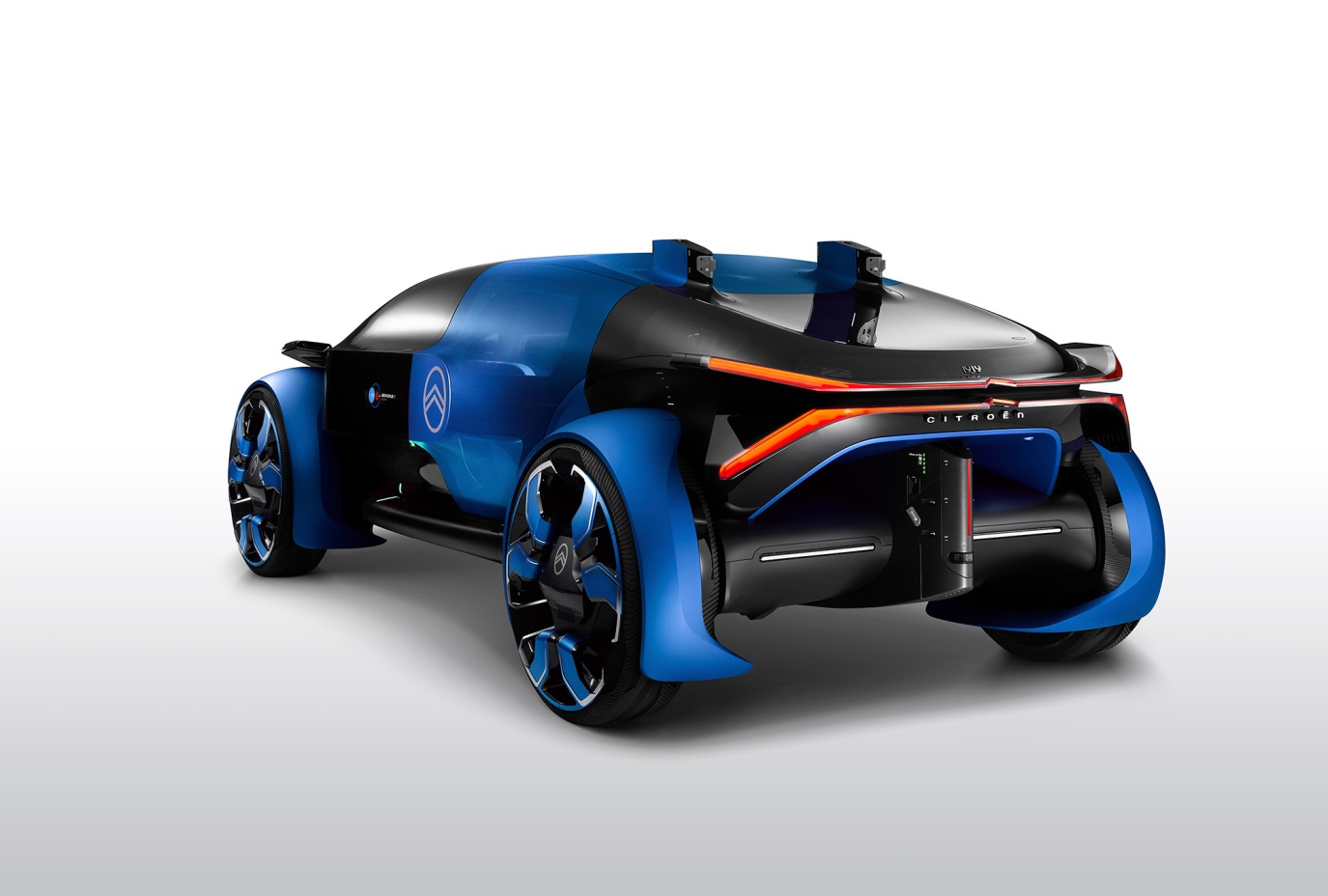 C:\Users\Jialing\Desktop\20190605\Car Guide\19-half\5cd96848ec05c40e68000062.jpg
