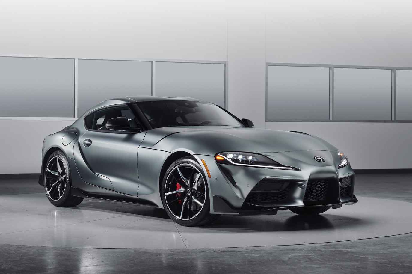 C:\Users\Jialing\Desktop\20190605\Car Guide\supra-half\5c3cc0ceec05c487200001ec.jpg
