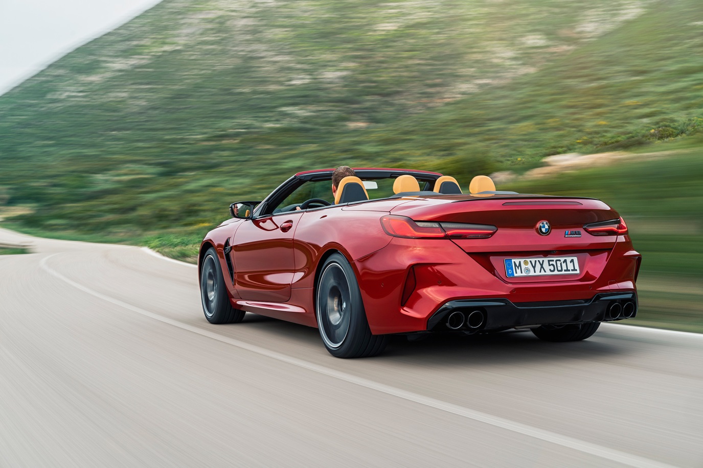 C:\Users\Jialing\Desktop\發給墨爾本20190629\車\M8-touban\5cf787eeec05c4984f000114.jpg