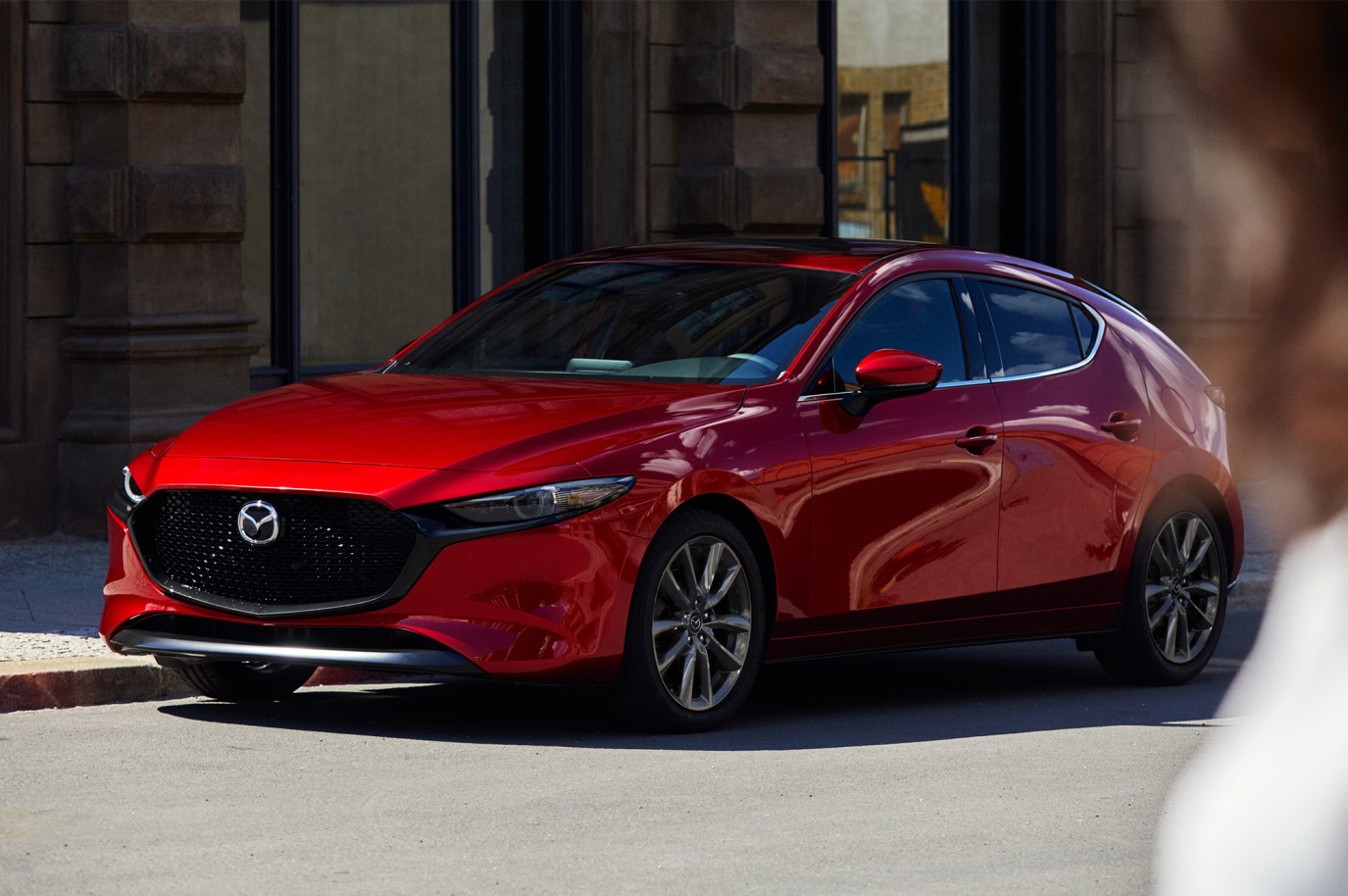 C:\Users\Jialing\Desktop\發給墨爾本20190629\車\mazda3-半版\5bfe4957ec05c468380000fd.jpg