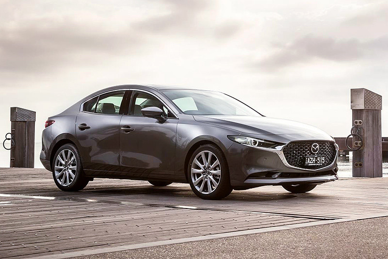 C:\Users\Jialing\Desktop\發給墨爾本20190629\車\mazda3-半版\sBgvJUeQVSMPUZ5.jpg