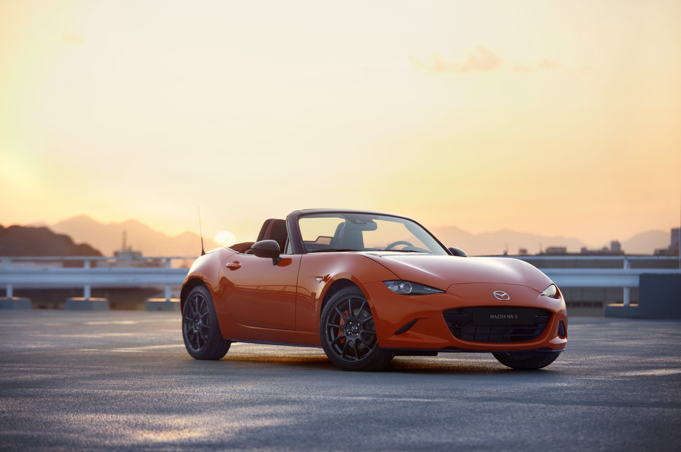 C:\Users\Jialing\Desktop\發給墨爾本20190703周三\車\half-mx5-30\5c5d3e9eec05c4ce28000027.jpg