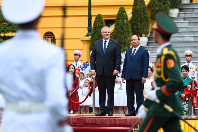 澳總理莫里森伉儷22日至24日對越南進行正式訪問。（NHAC NGUYEN/AFP/Getty Images）