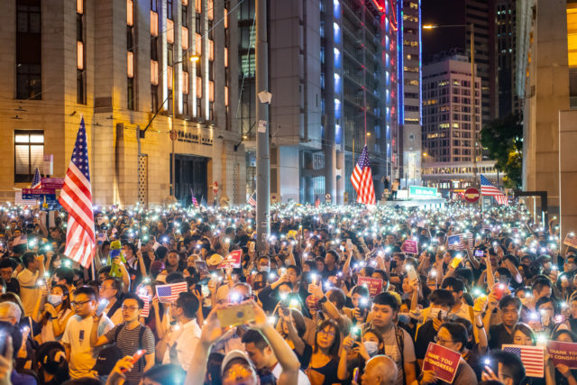 10月14日香港市民集會敦促美國會儘快通過《香港人權與民主法案》。（圖片來源：Billy H.C. Kwok/Getty Images）