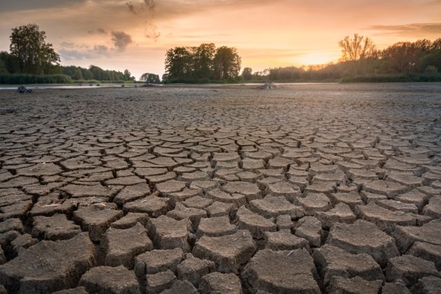 饱受干旱的昆州Southern Downs，居民须依靠卡车运来的水来饮用。（图片来源：Pixabay）