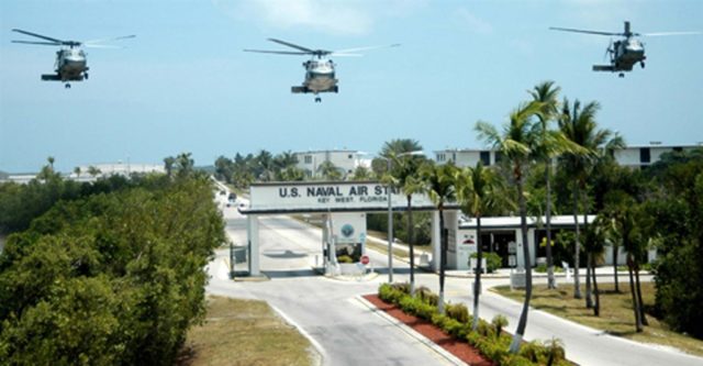圖為美國佛羅里達洲西島海軍航空基地的大門。（美國海軍官網）