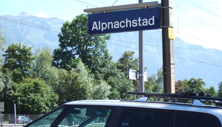 阿尔卑纳赫施塔德(Alpnachstad)火车站