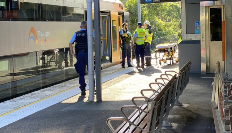 突發：悉尼老人跳火車 T1線停擺