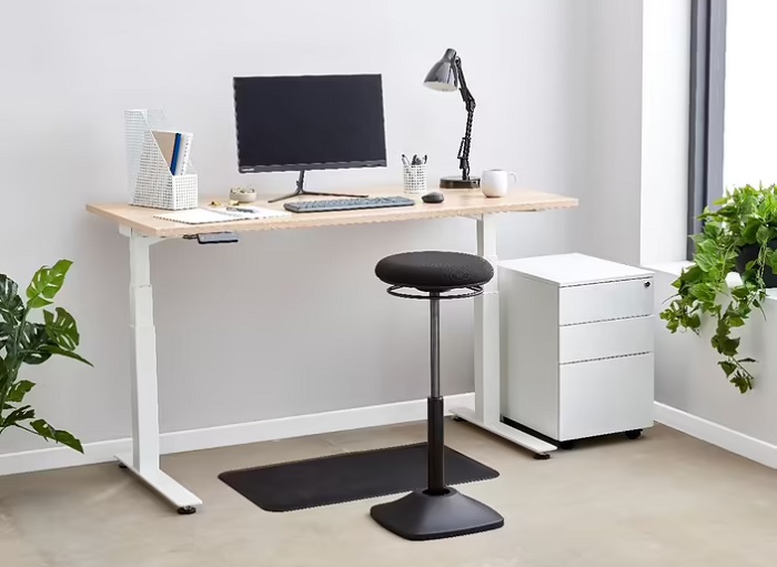 Stilford' S2 Electric desk（图片：officeworks）