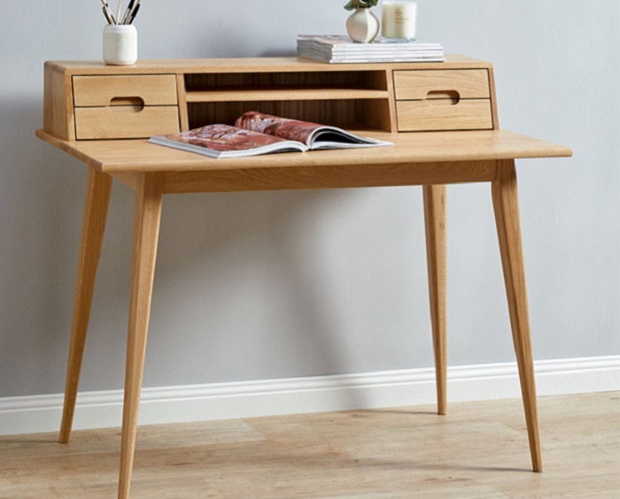 Oscar Scandinavian style solid oak desk